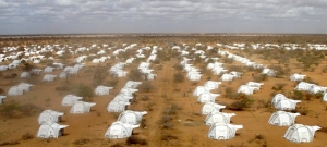 79411a2bab110e0c118747495e7b5d56_Kenya Dadaab straightened horizon crop about us
